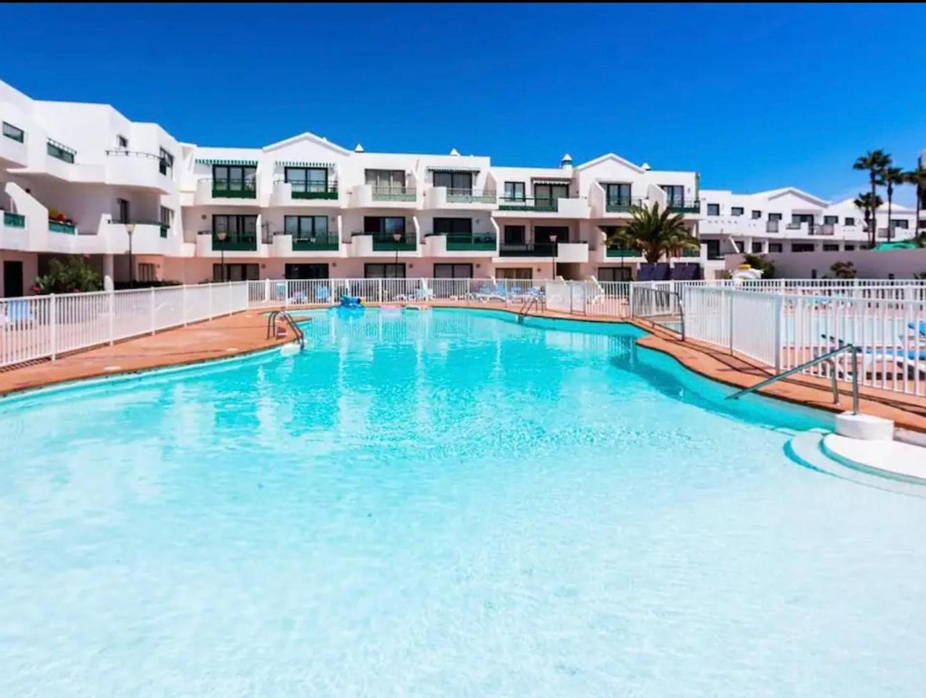 Ground Floor Apartment With Pool, Next To The Beach Costa Teguise Buitenkant foto